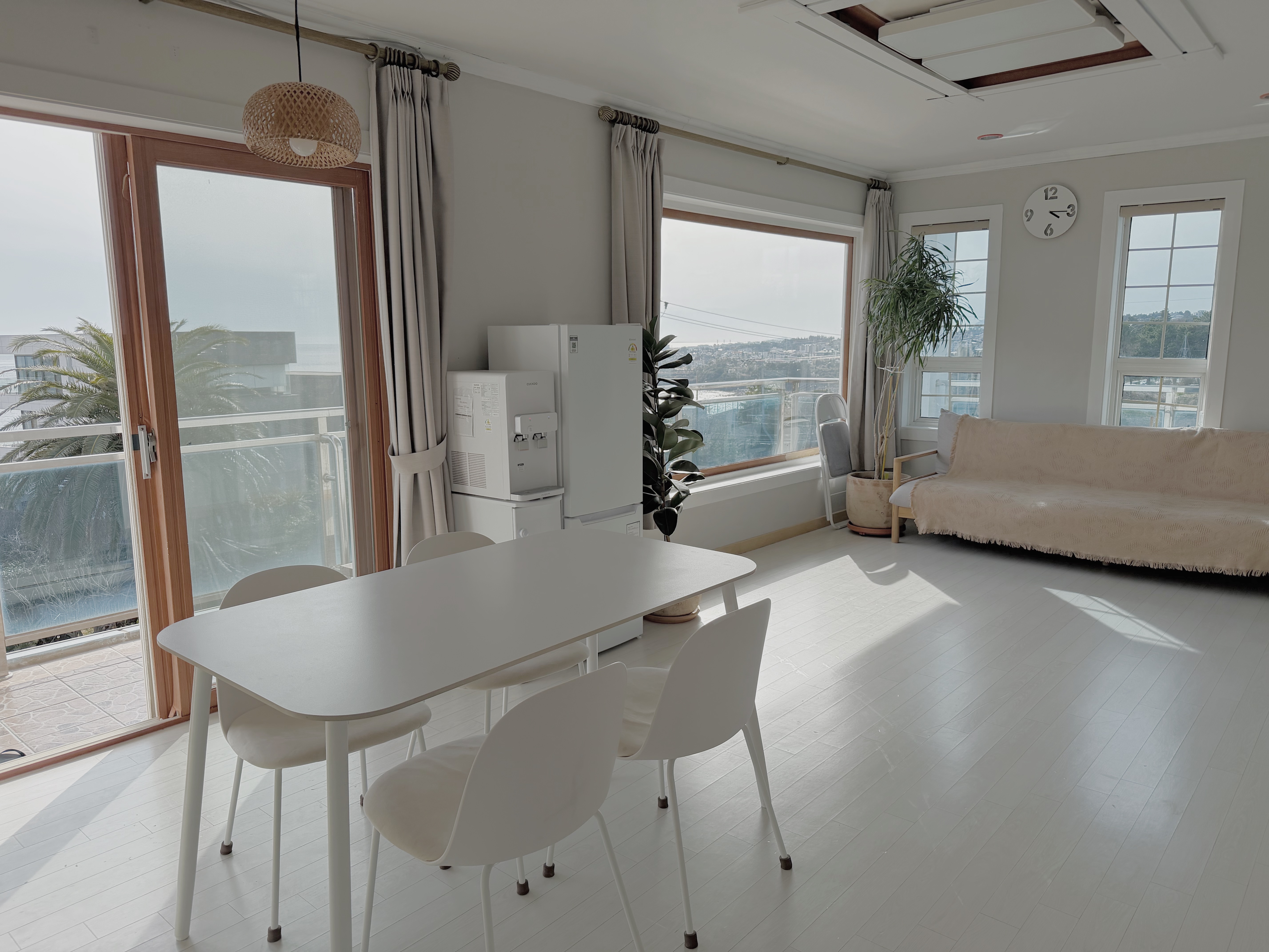 Room 'I'
